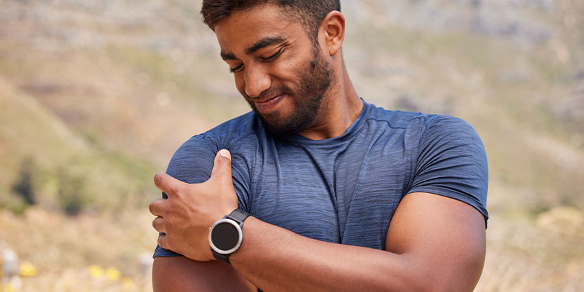 patient needing rotator cuff injury chiropractor in the Financial District, Downtown San Francisco