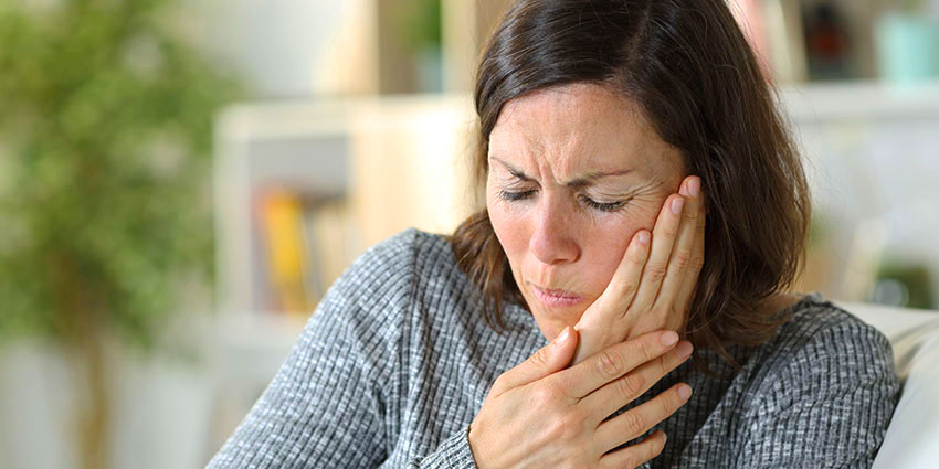 patient needing jaw pain chiropractor in the Financial District, Downtown San Francisco